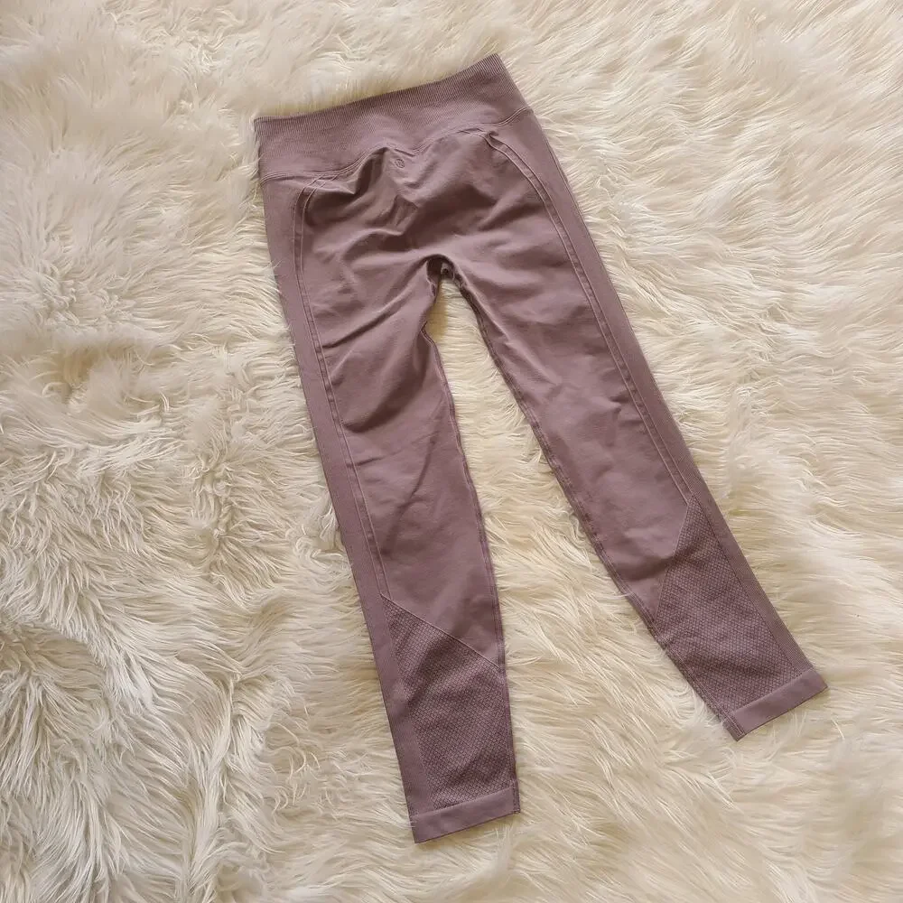 Lululemon Ebb to Street Tight Frosted Mulberry 8 High Rise Legging Light Seam 28 - Picture 4 of 6